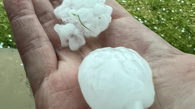 Huge hail stones in Bendigo on Tuesday afternoon. Picture: X (Twitter)