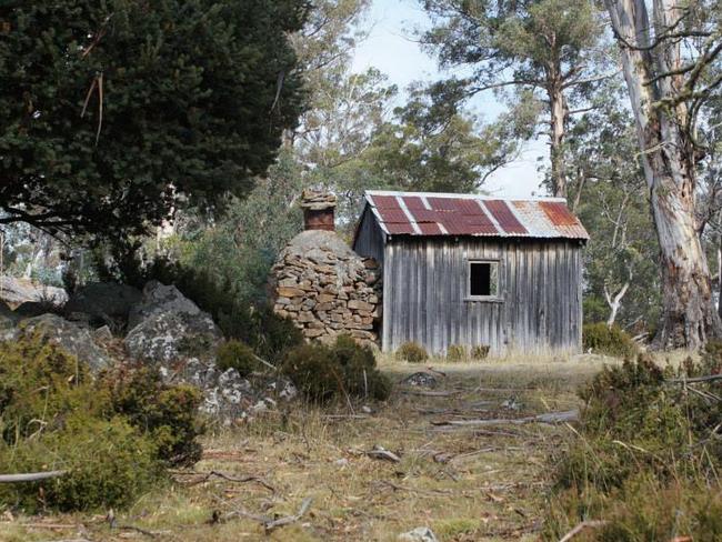 Accommodation Hut, The Steppes. Pic Margaret Howe.