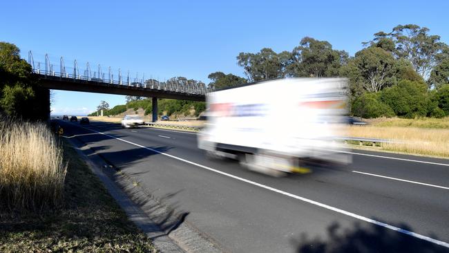 Traffic on the M5 motorway approaching Menangle Rd Picture: Joel Carrett