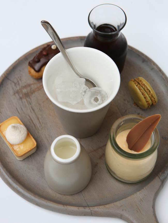 Cafe gourmand.