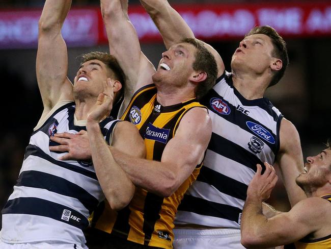 AFL : 2nd Qualifying Final, Geelong V Hawthorn at MCG. Zac Smith, Ben McEvoy, Mark Blicavs and Isaac Smith contest. 9th September 2016. Picture: Colleen Petch.