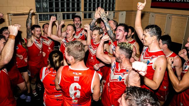 Waratah celebrate their win over Southern Districts in the 2022-23 NTFL semi-final. Picture: Patch Clapp / AFLNT Media