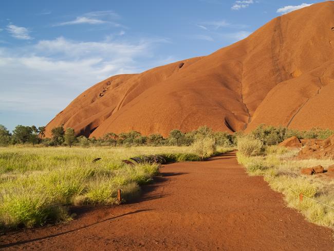 Can You Still Climb Uluru Best Things To Do At Uluru After Climbing Ban Photos Escape Com Au