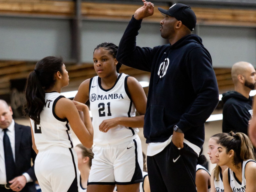 Kobe bryant coaches store daughters basketball team