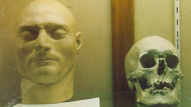 Ned Kelly's death mask and skull at the Old Melbourne Gaol in the 1970s.