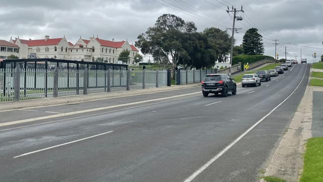 Principal Morgan said the congestion on Botanic Rd during the morning drop off and the afternoon pickup is "extreme". Picture: Jack Colantuono