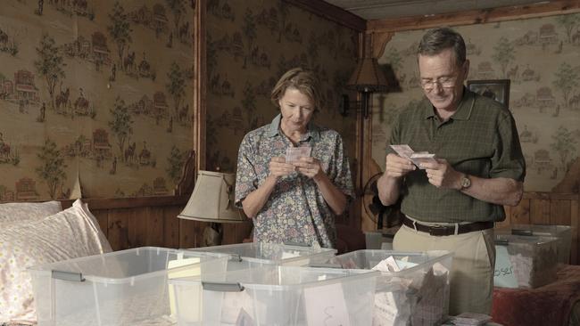 Annette Bening and Bryan Cranston in Jerry and Marge Go Large