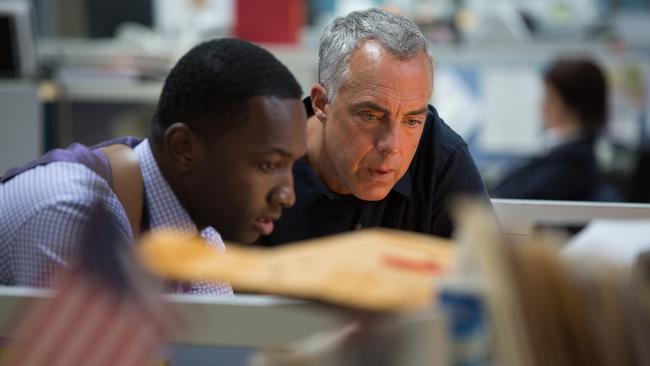 Titus Welliver as Harry Bosch (right) and Jamie Hector as Jerry Edgar in the TV series Bosch.