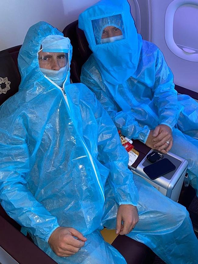 Cricketers Kane Williamson (L) &amp; David Warner (R) on a flight in India. Picture: Instagram.