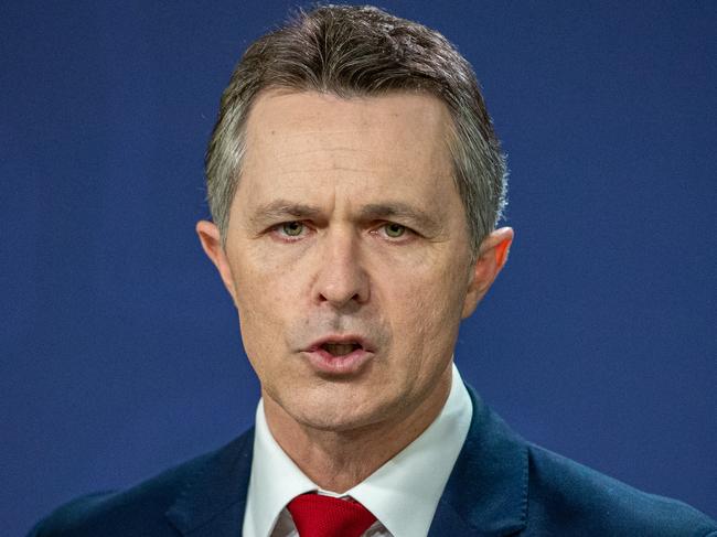 SYDNEY, AUSTRALIA - NewsWire Photos APRIL 28, 2022: Labor campaign spokesperson, Jason Clare addresses the media at the Commonwealth Parliament Offices in Sydney.Picture: NCA NewsWire / Christian Gilles