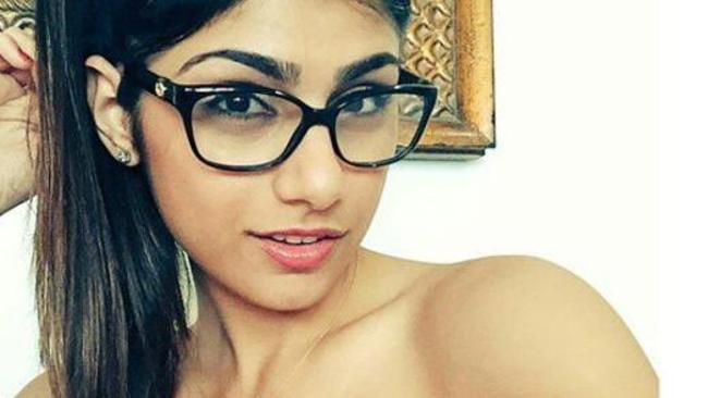 Mia Khalifa Chad Evans Porn Star Ruins Ole Miss Quarterback Gold