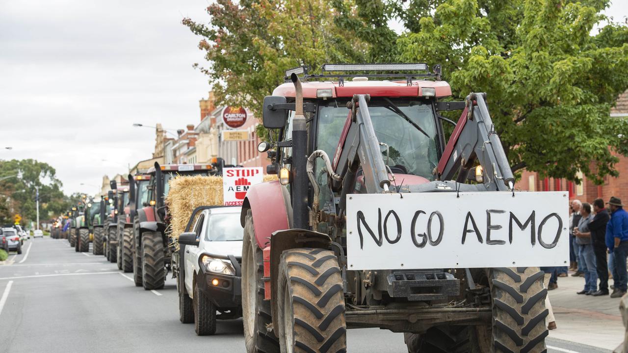 Farmers question consultancy’s independence