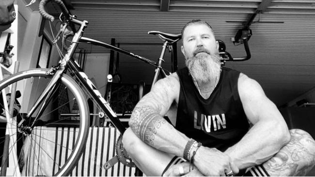 Former firefighter Jason Williams is planning to cycle from the Gold Coast to Sydney to fund raise a life changing surgery and help raise awareness on how Parkinson's disease effects young people.