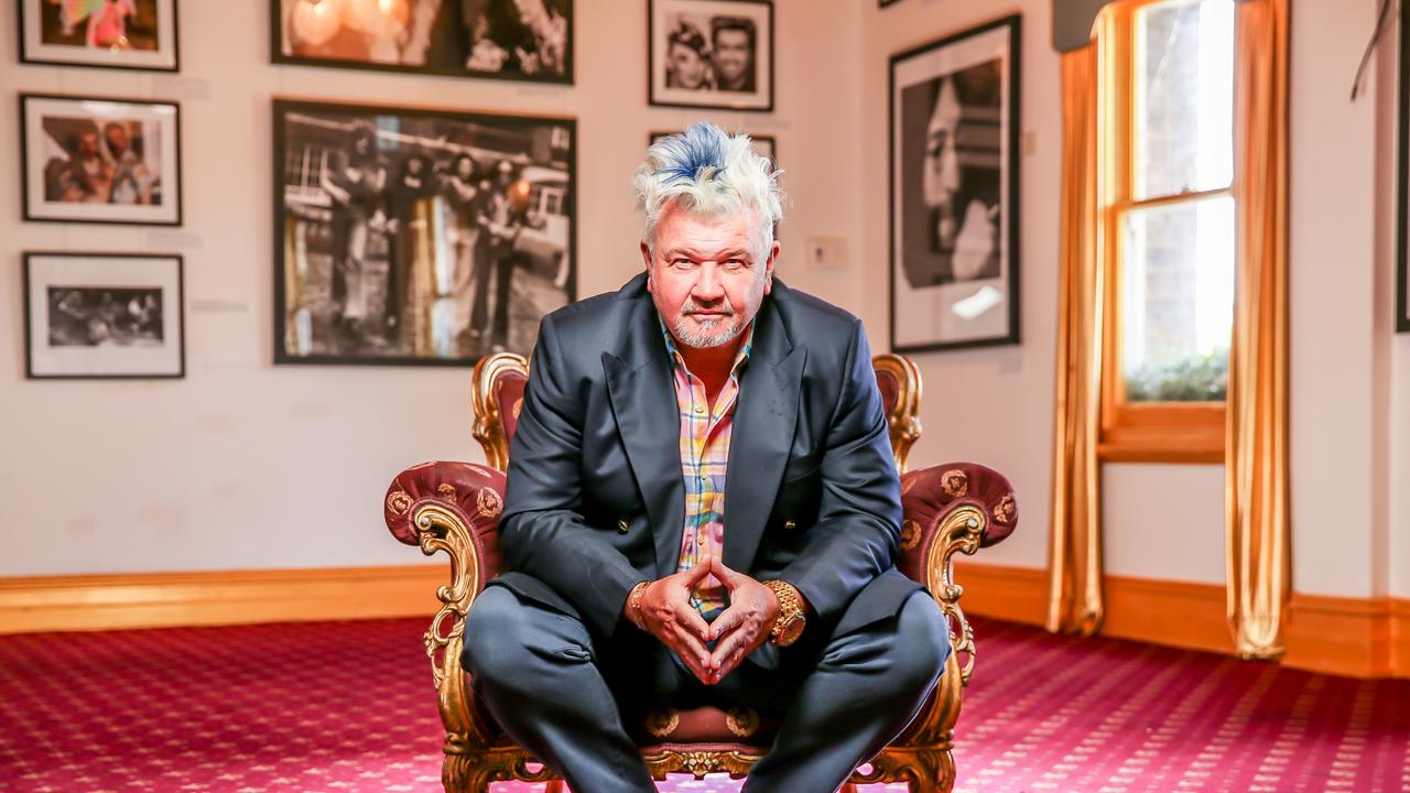 Darryn Lyons sells over $200,000 worth of art at auction