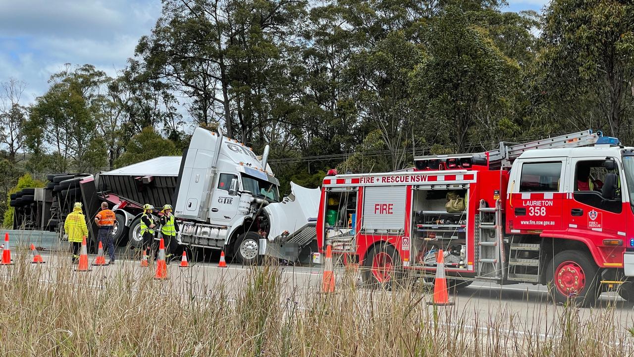 Pacific Hwy, Herons Creek: Crash after truck and car collide near Kew ...