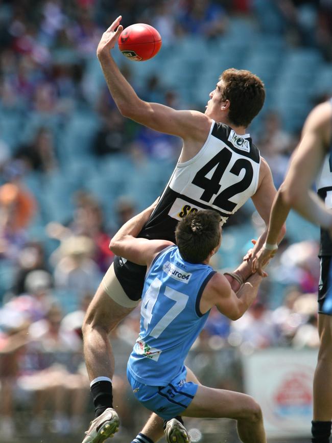 Scott Lycett in action for Port in the 2010 SANFL Reserves grand final.