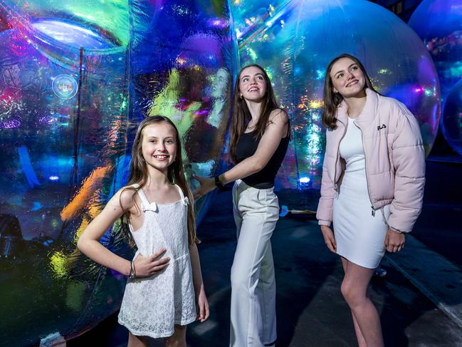 Giant bubbles light up the harbour