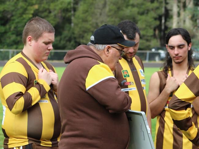 Rosebery-Toorak Hawks regroup at quarter-time. Picture Brendan Muskett