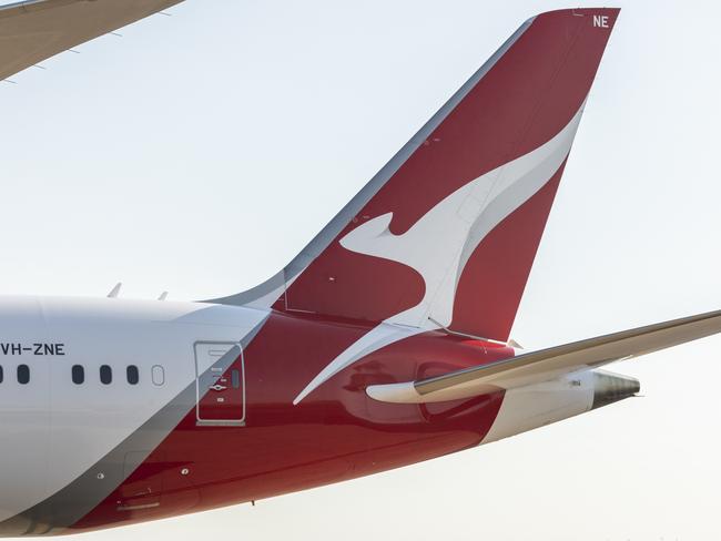 Qantas will ban unvaccinated passengers