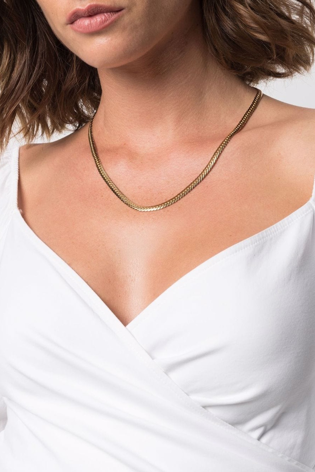 The Best Gold Chain Necklace Brands For Women - Vogue Australia