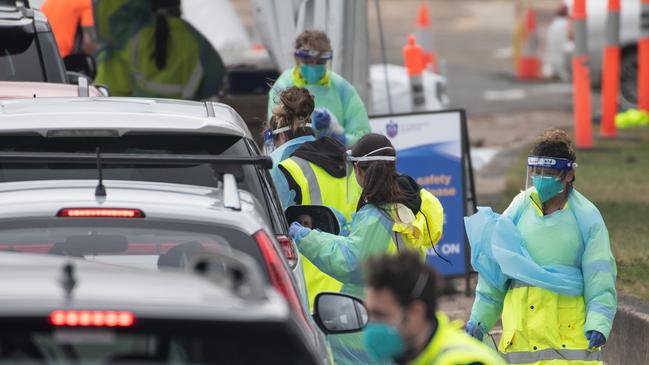 Healthcare workers operate a testing centre at Bondi. Picture: NCA NewsWire / James Gourley