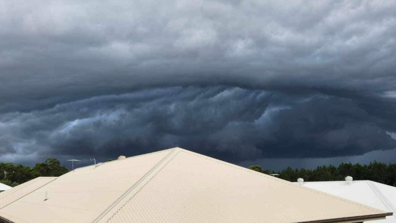 A severe storm cell approaching Coomera. Picture: Tahlia Marie