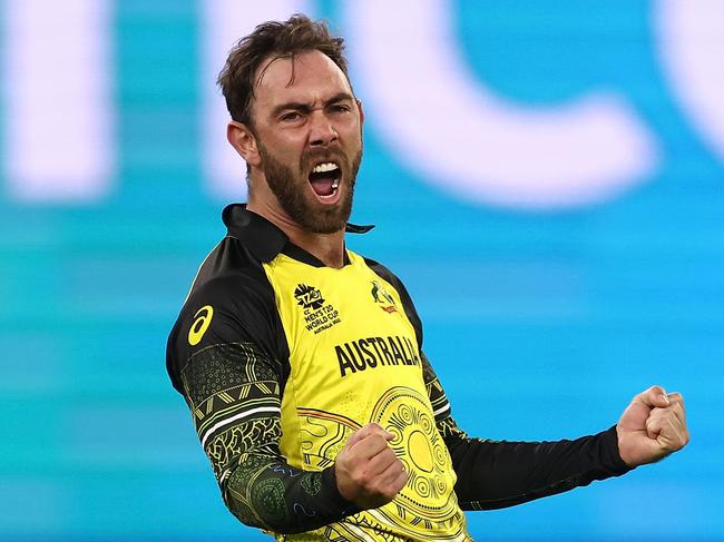 PERTH, AUSTRALIA - OCTOBER 25: Glenn Maxwell of Australia celebrates the wicket of Dasun Shanaka of Sri Lanka during the ICC Men's T20 World Cup match between Australia and Sri Lanka at Perth Stadium on October 25, 2022 in Perth, Australia. (Photo by Paul Kane/Getty Images)