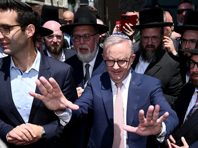 Anthony Albanese’s visit to the synagogue turned into a fiasco. Picture: AAP