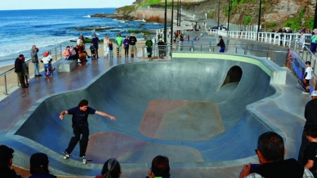 Report recommending two new super skate parks for the Gold Coast give examples of facilities in other areas.