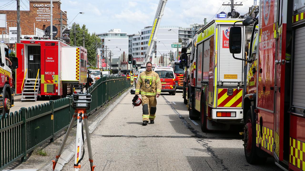 Rockdale, Sydney: Fire rips through apartments on Geeves Ave | news.com ...