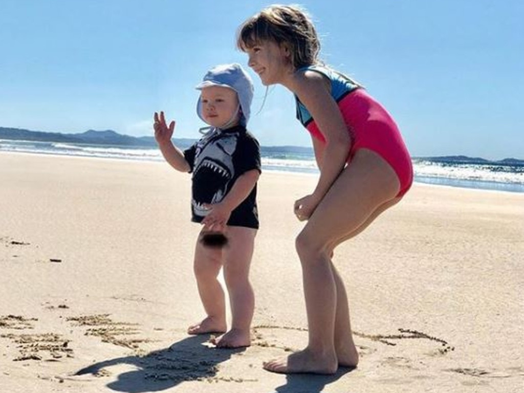 Pink, Carey Hart share cute photo of family holiday in Byron Bay | Gold  Coast Bulletin