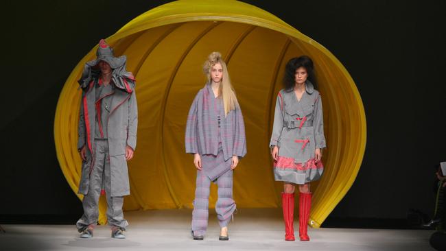 Fashion designer Issey Miyake and industrial designer James Dyson collaborated on the runway presentation of The Wind, Miyake's collection for Spring/Summer 2008.