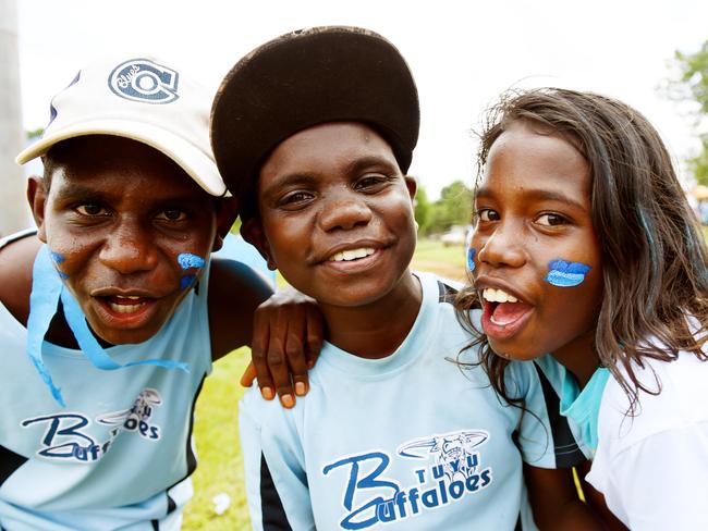 Tuyu Buffaloe supporters Peter Orsto, Emma Kerinaiua and Una Kerinaiua. PICTURE: Elise Derwin