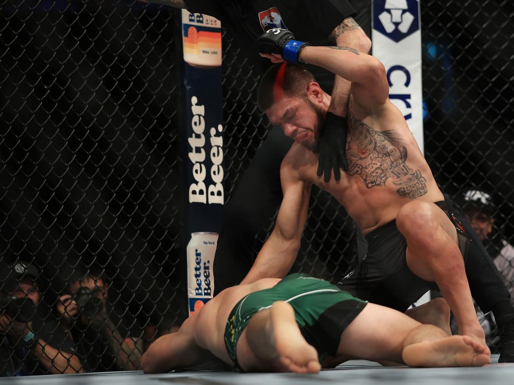 Mariscal lands another shot before the fight is stopped. Picture: Mark Evans/Getty Images