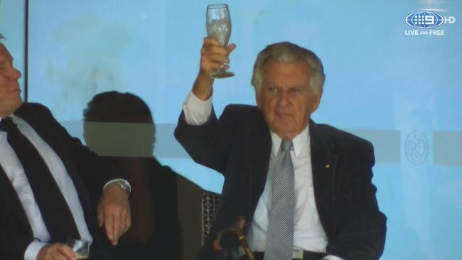 Bob Hawke downed a beer with ease at the SCG on Wednesday.