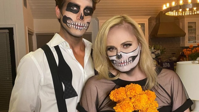 Rebel Wilson weight loss: Star wins Halloween with sexy and revealing ...