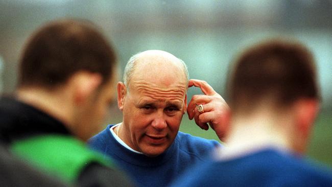 Van de Velde during his time as head coach of the Warrington Wolves.