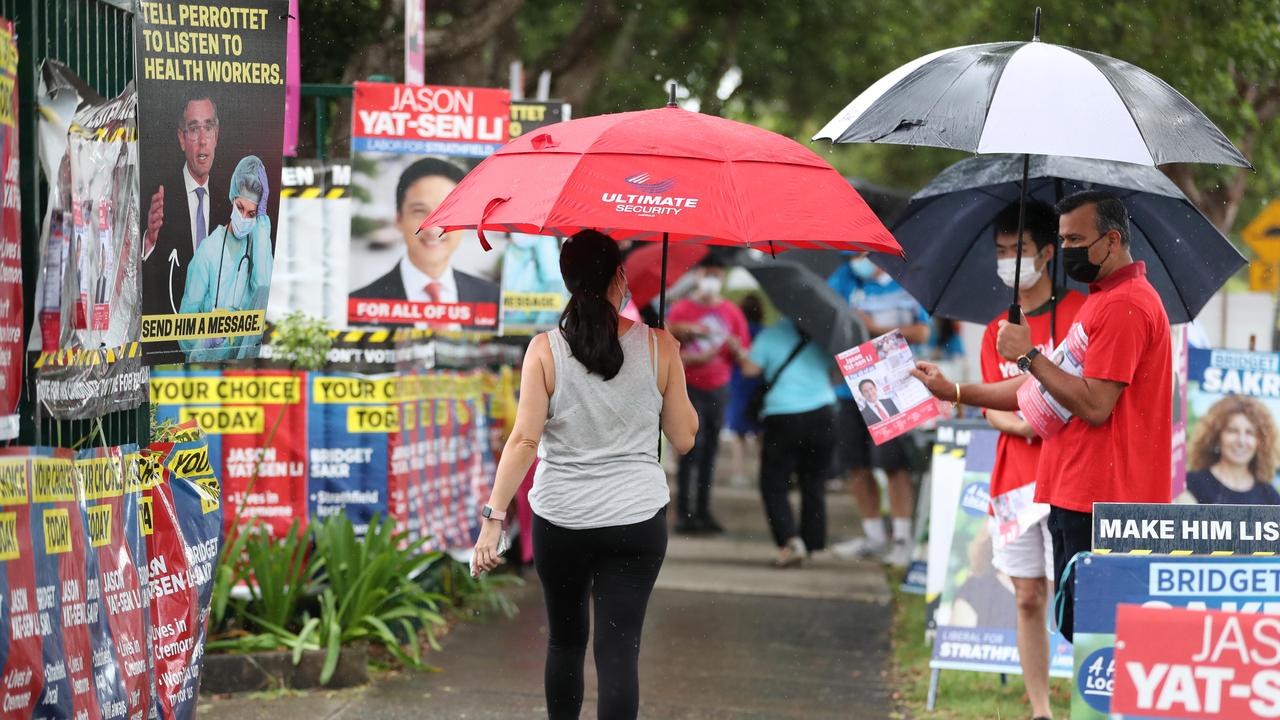 Over 100,000 people in NSW have yet to enrol. Picture: Tim Hunter.