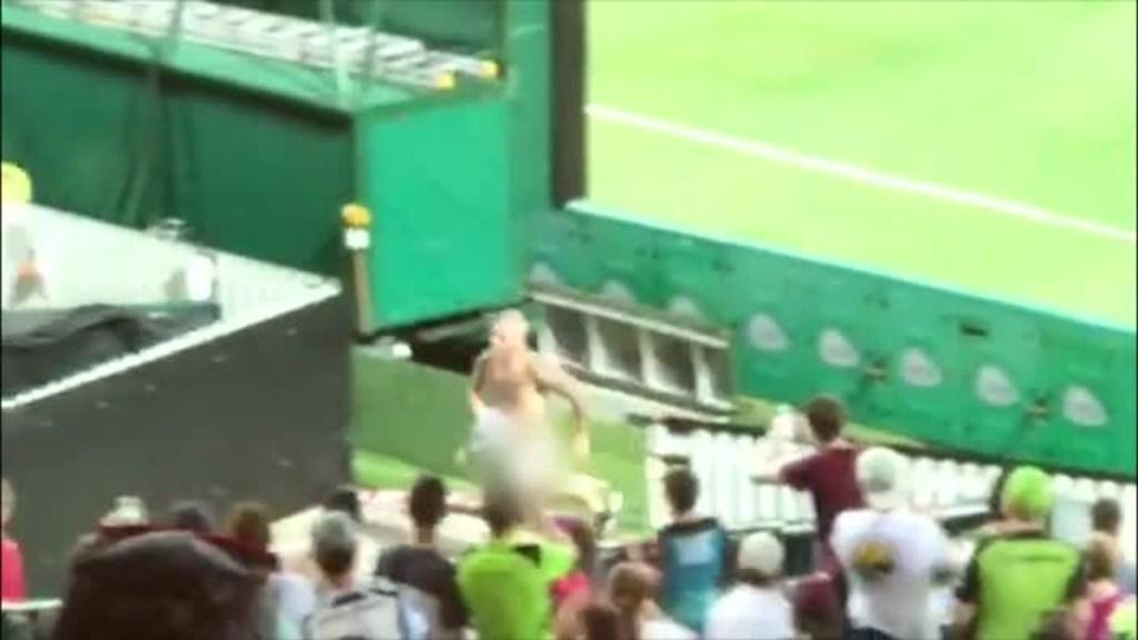 Streakers invade the pitch at the Sydney Big Bash Derby