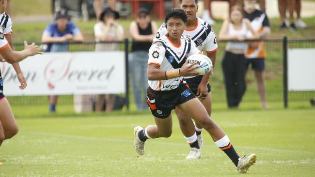 Macarthur Wests Tigers vs Riverina Bulls. Picture: Warren Gannon Photography