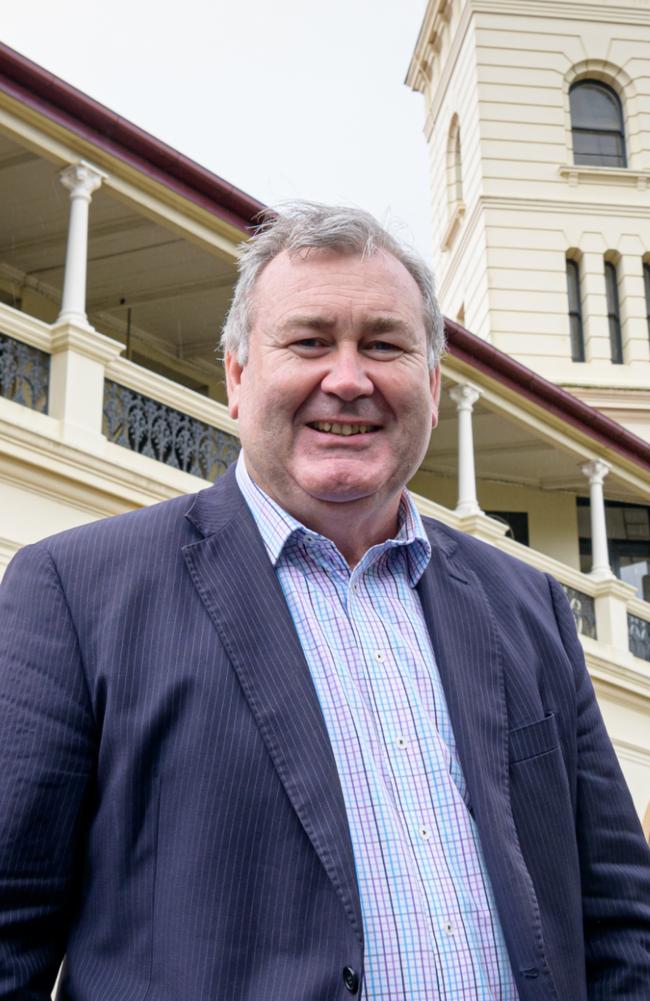 Bundaberg Mayor Jack Dempsey wrote to Premier Annastacia Palaszczuk asking for a roadmap showing how Queensland would return to normal “without segregation” once the state reached 90 per cent vaccinated.