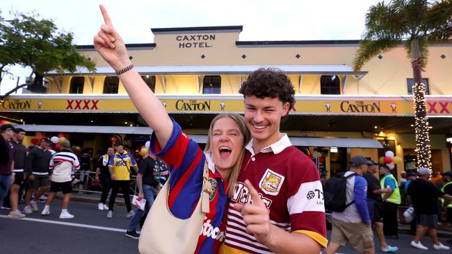 New Zealand NRL fans Laura Abel and Ollie Sowman in Caxton St during Magic Round. Picture: Steve Pohlner