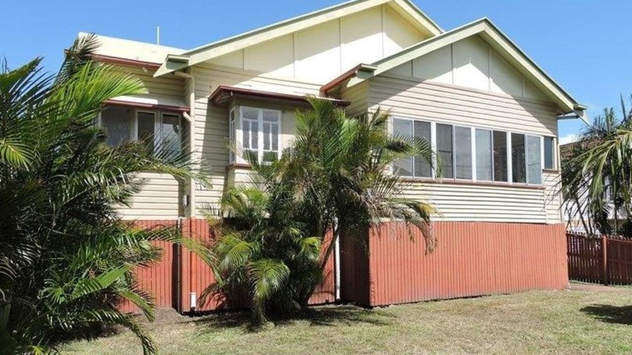 The 1920s Queenslander at 299 Shakespeare St will be demolished for townhouses. Picture: www.realestate.com.au