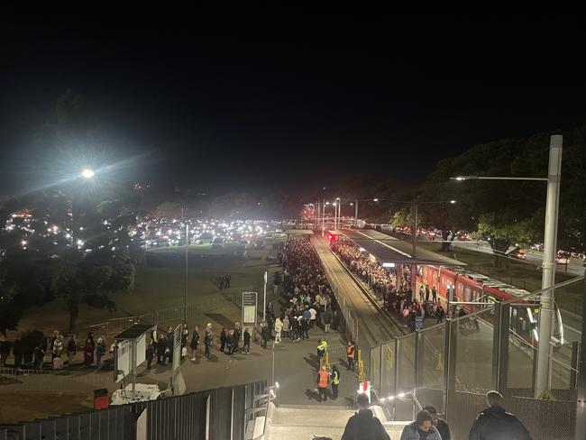 Crowds after the Paul McCartney concluded at Moore Park.