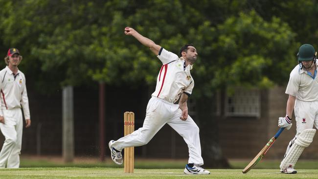 Harjinder Dhillon bowls for Metropolitan-Easts. Picture: Kevin Farmer