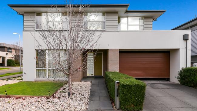 Buyers will need to splash $1.15m-$1.25m to get their hands on 11 Ellis Park Ave, Mulgrave.