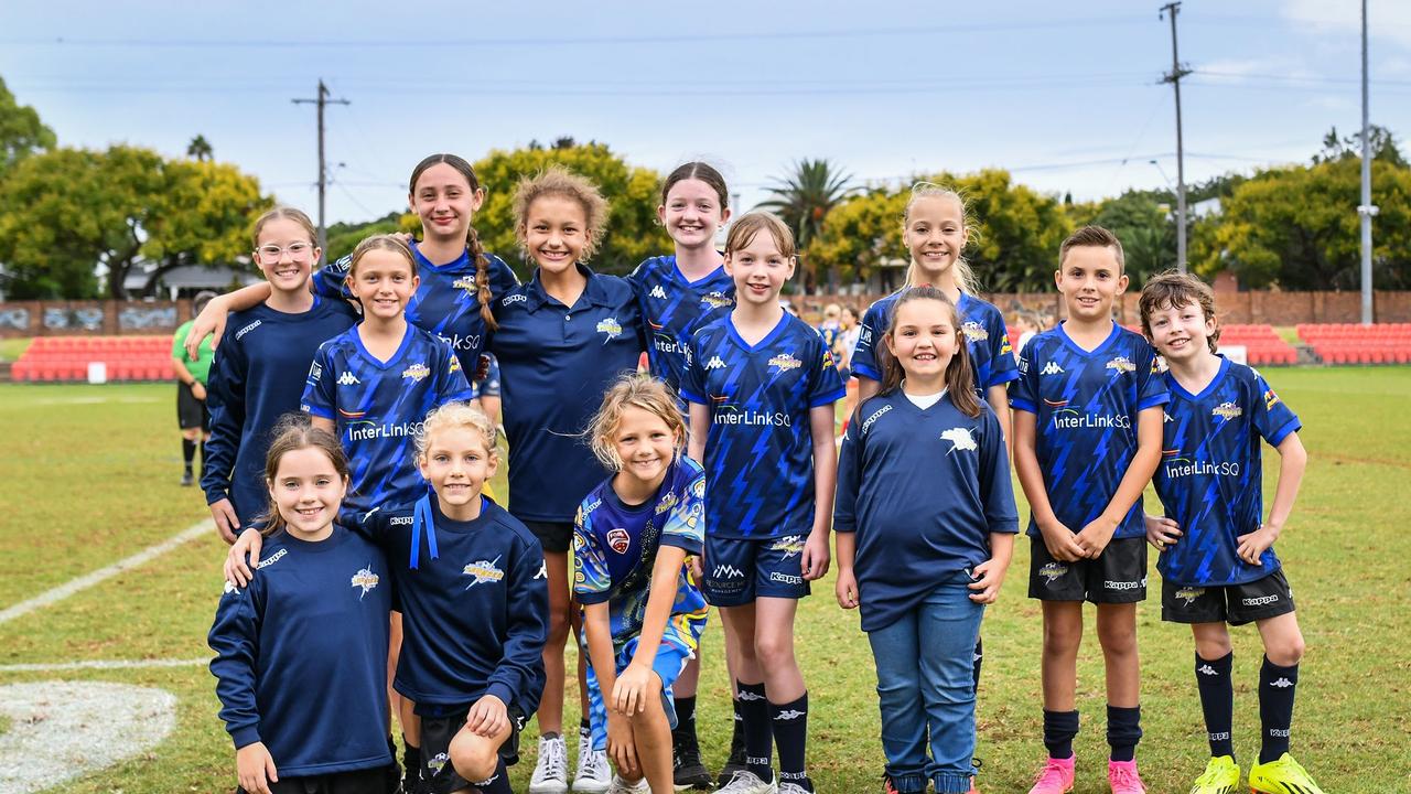 South West Queensland Thunder juniors prepare for a match. Picture: Annette's Action Photography