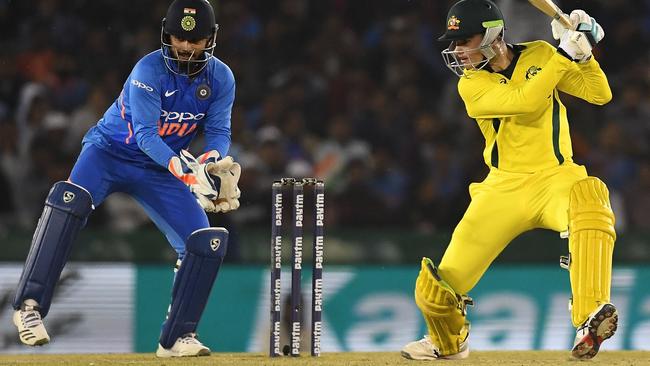 Australia coach Justin Langer has already confirmed Peter Handscomb will face England.