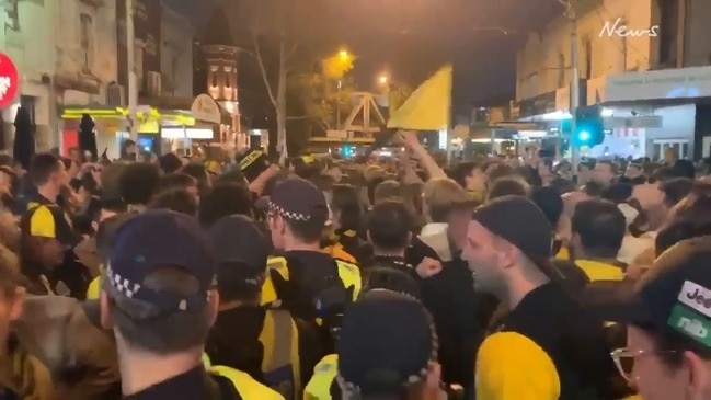 Richmond fans continue celebrating on Swan Street