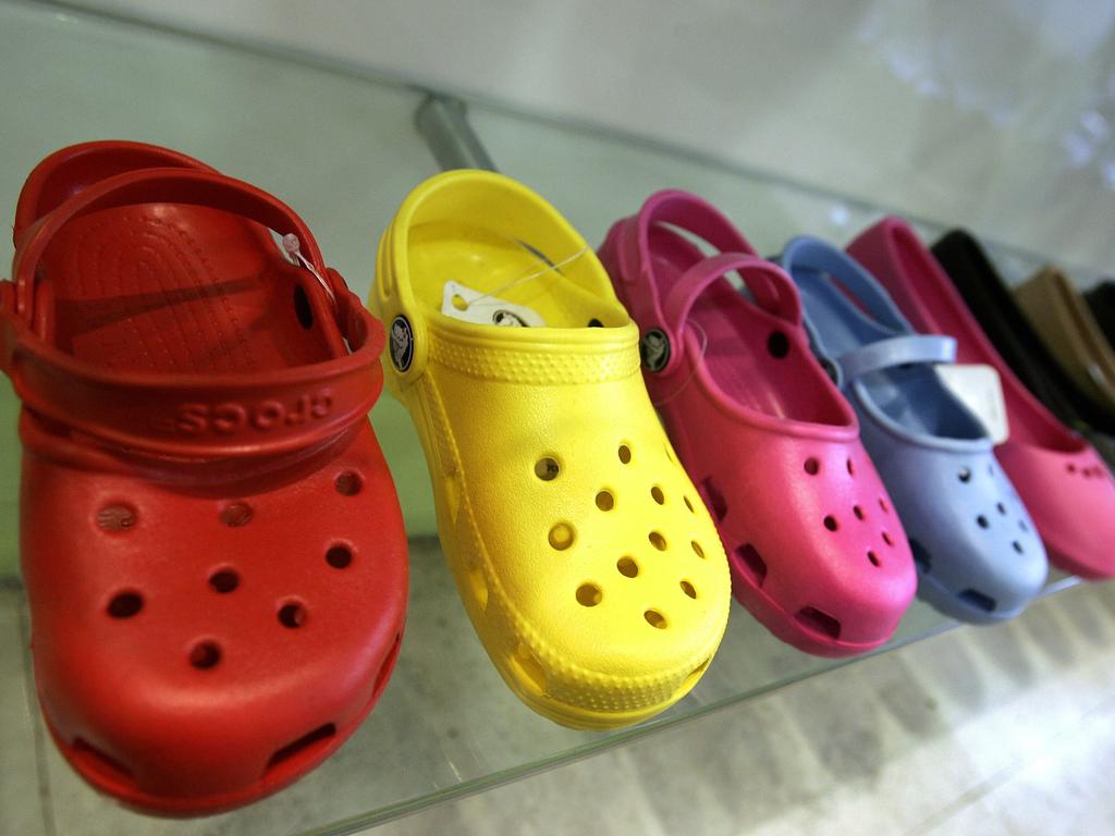 A sample of Crocs shoes on display in a midtown New York City store, 21/02/2007.